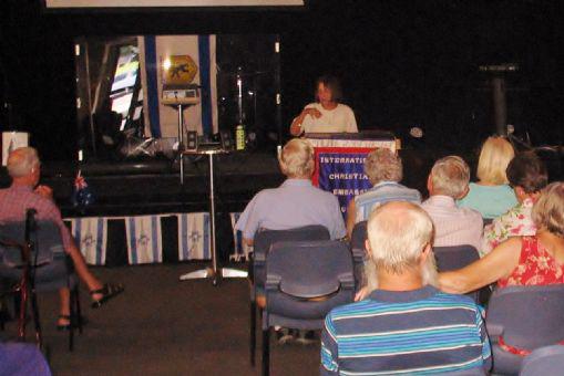 Maxine Carlill of ICEJ Australia speaking at an event for the benefit of Yad Vashem at the annual Israel Awareness Day